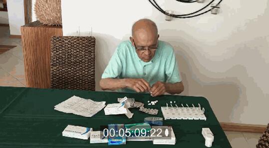 HDI厂之能提醒你吃药的聪明药盒