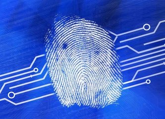 指纹识别软硬结合板厂告诉你: 指纹识别成为过去式，明年将全面取消手机指纹识别？
