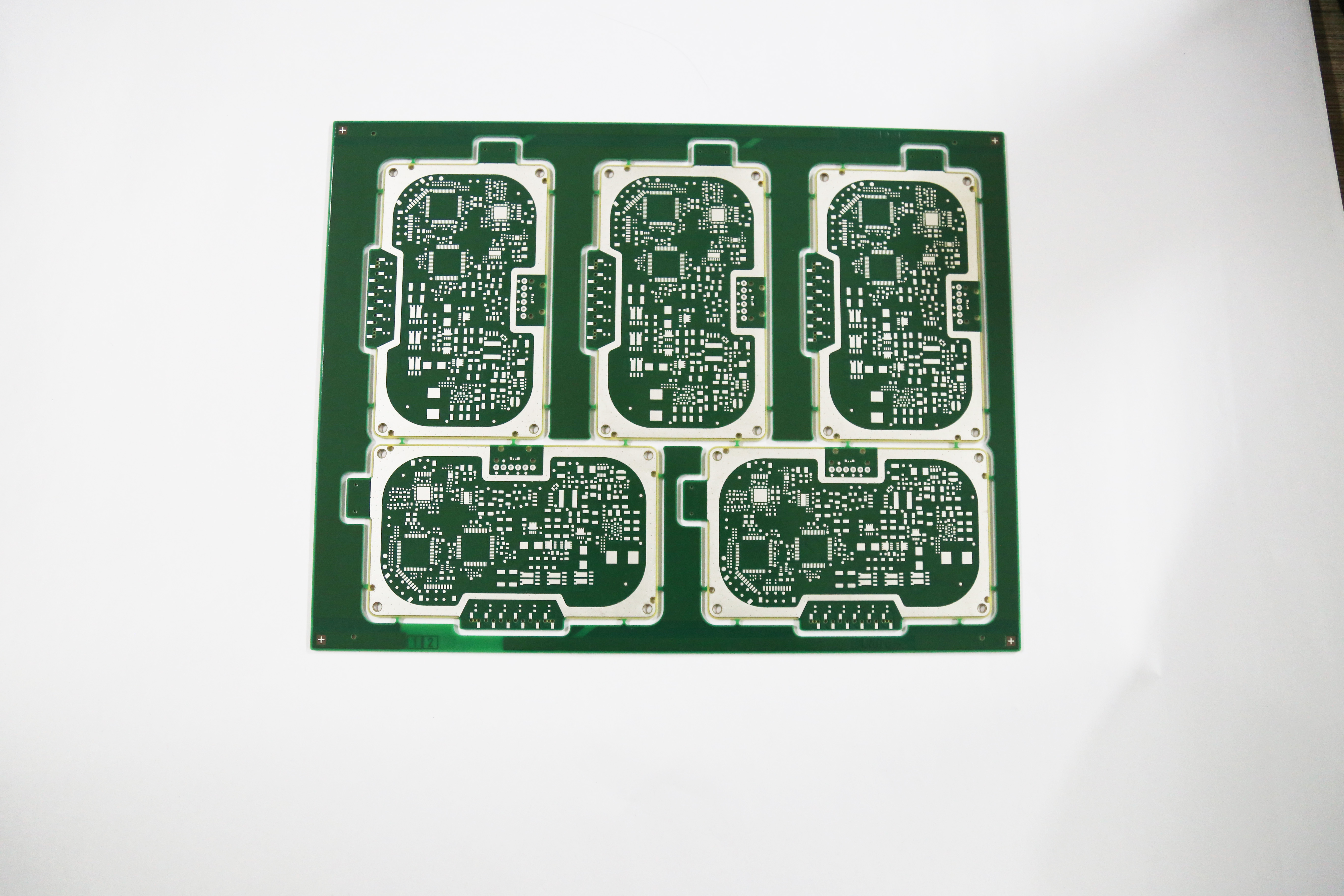 指纹识别软硬结合板厂告诉你为什么PCB线路板上要堵过孔？