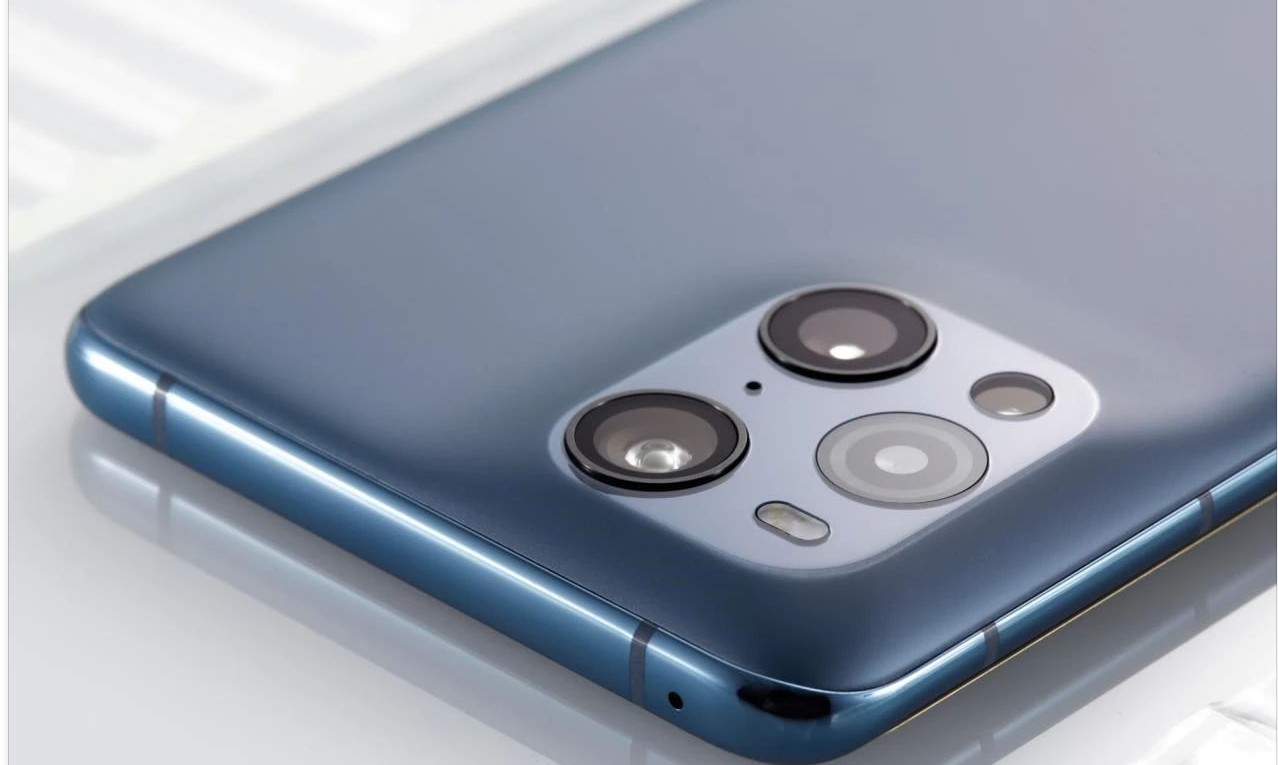 电路板长之苹果抄袭OPPO？ iPhone 13 Pro终极渲染图曝光